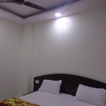 Silver Residency Hotel New Delhi Exterior photo